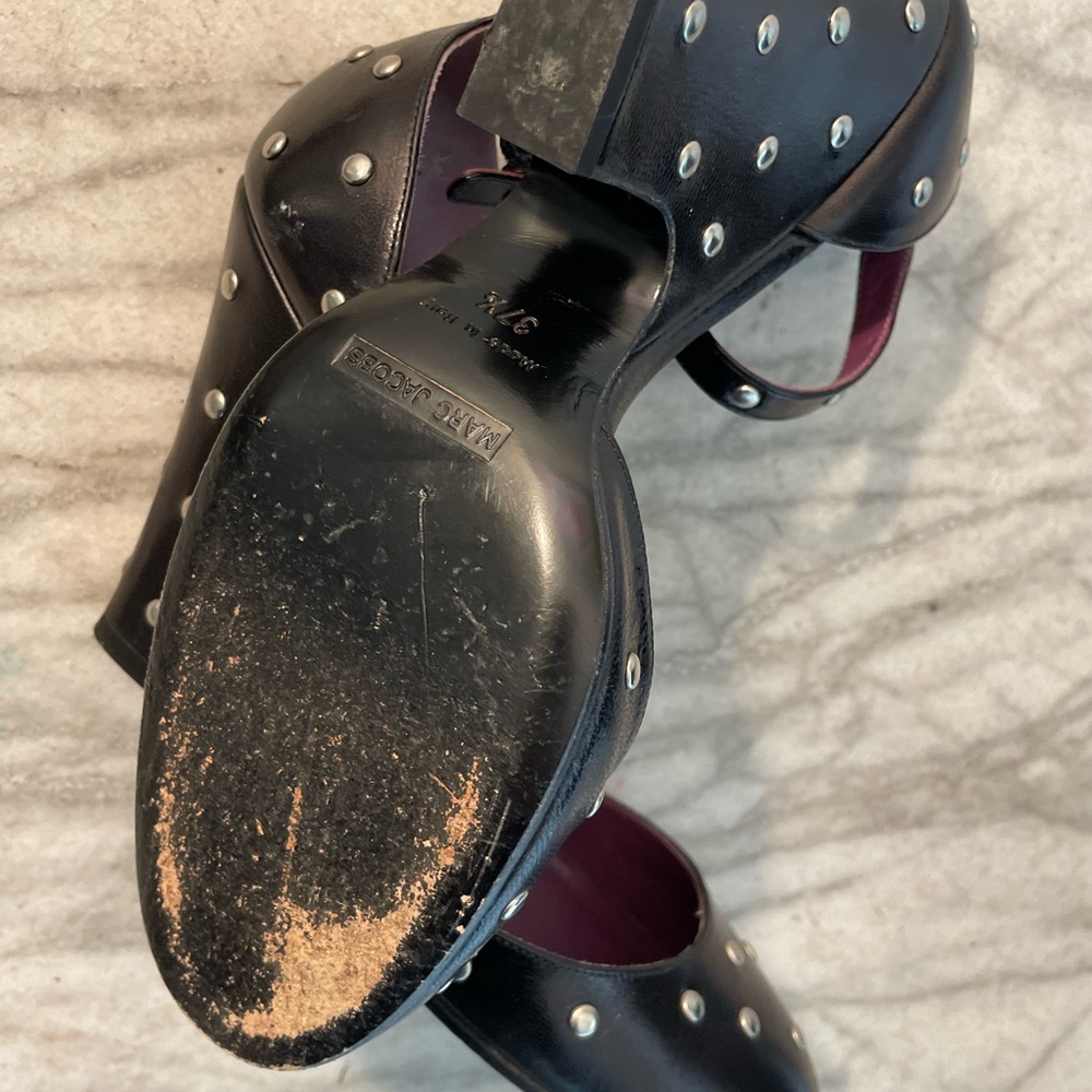 Marc Jacobs studded leather high heel wedge style ankle strap pumps size 7.5 - Picture 8 of 10
